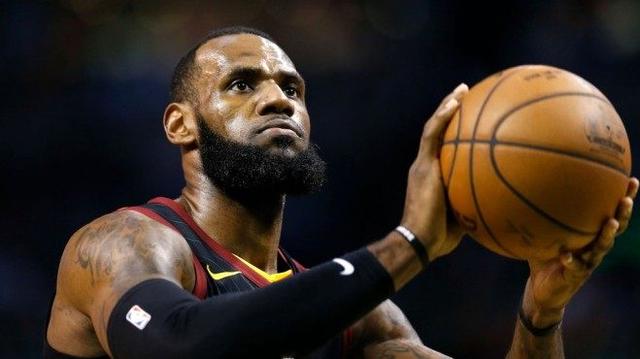 0胜4负!绿军是跨不过去的坎?詹姆斯空砍26分