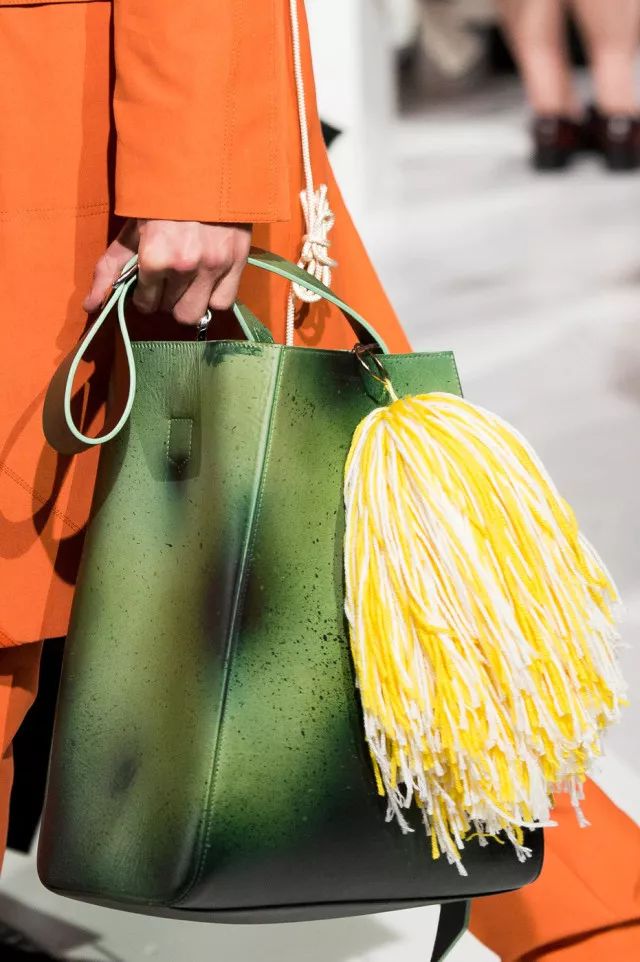 18年春天最流行什么包包?这几个小众品牌千万