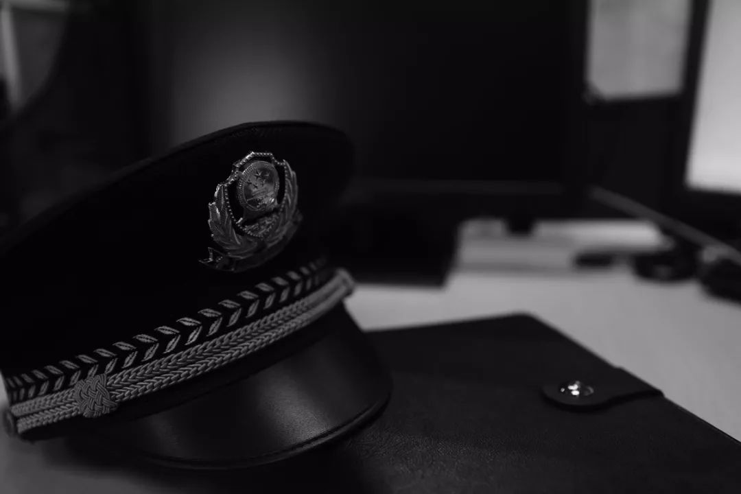 缅怀公安英烈 共铸忠诚警魂