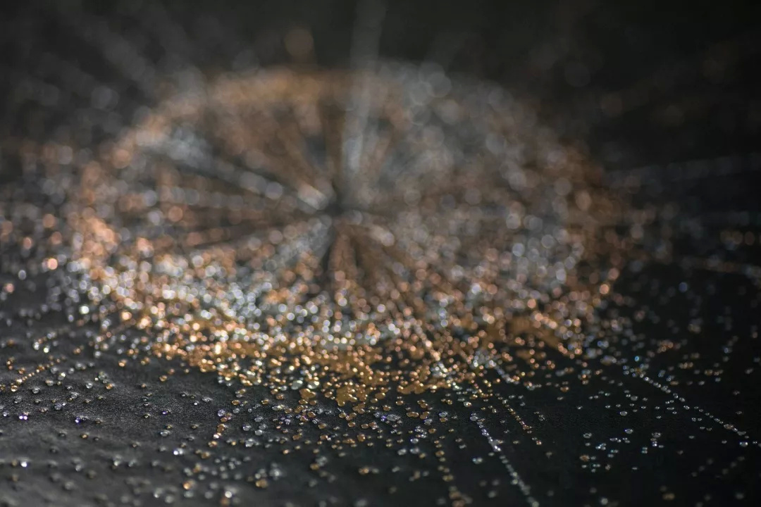 惊艳！清华大学的录取通知书火了，这设计也太炫酷了