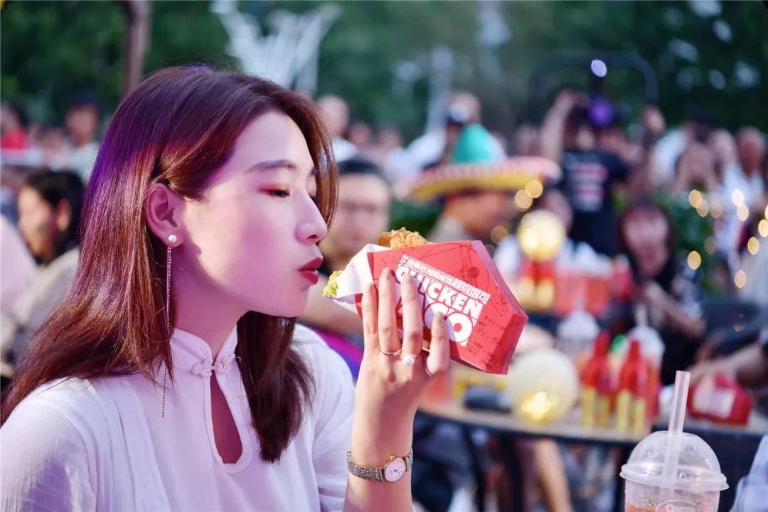 让王源一口疯狂的超级塔可,强势入郑,突破创