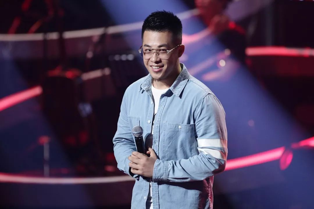 《我们不一样》大壮现身《中国好声音》!谢霆