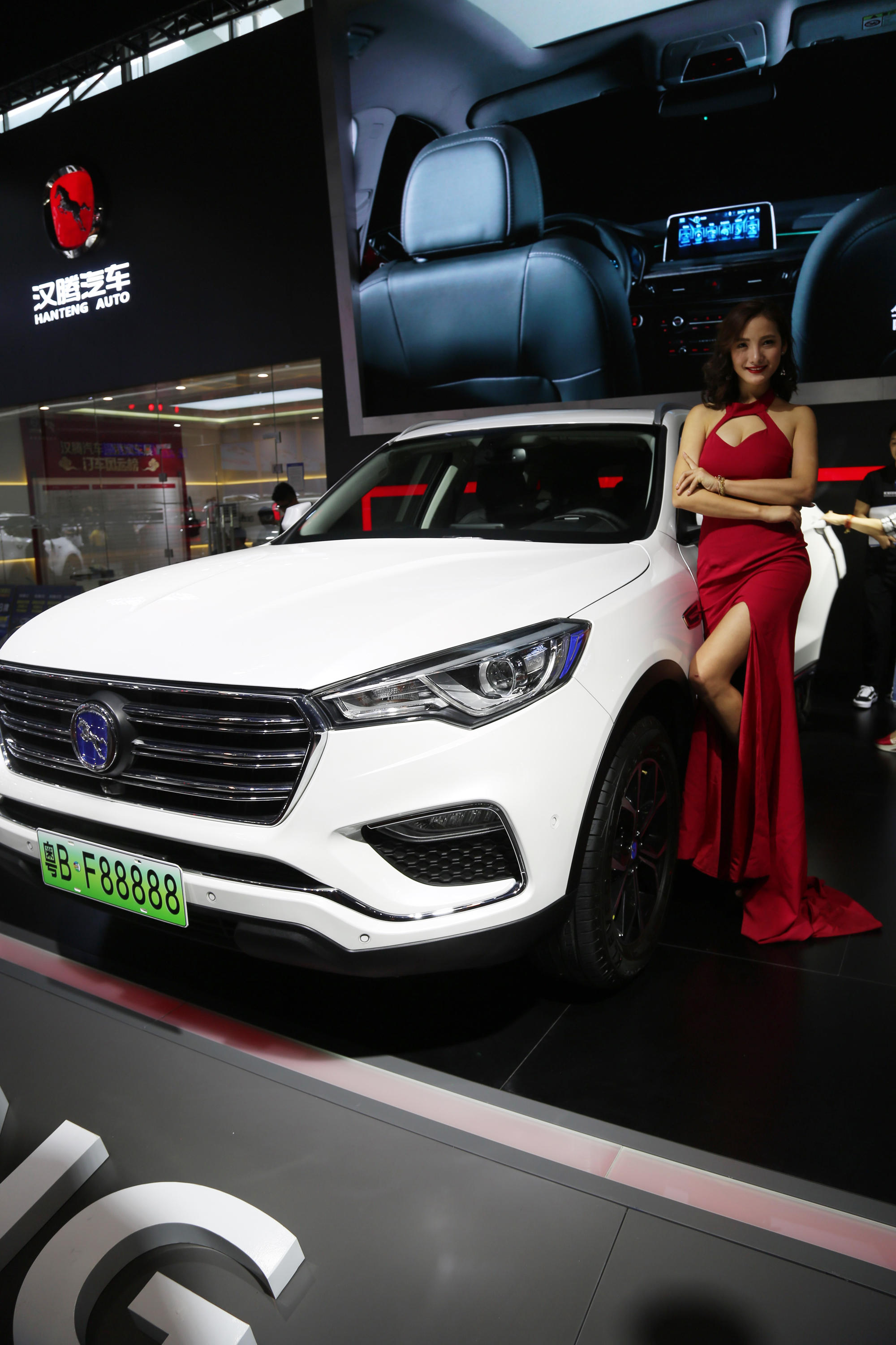 实拍汉腾X7 PHEV，三擎四驱智能SUV，2018深港澳车展正式上市