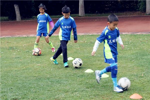 昆明少儿足球训练日志(三)球性球感不好怎么模