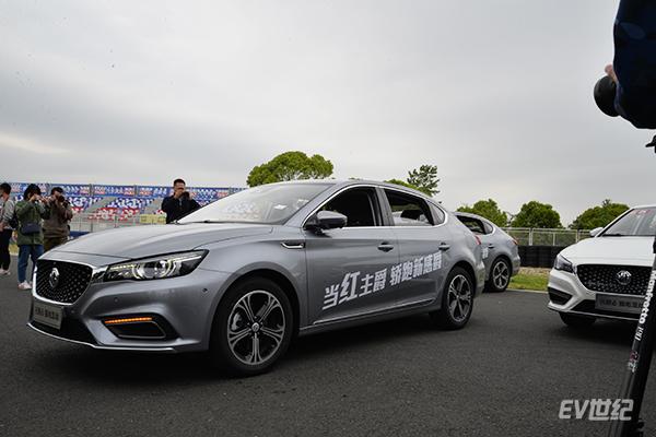 好玩！够快！ 场地体验上汽名爵6插电混动版