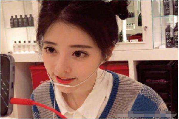 张大仙的真名,冯提莫的真名,UZI的真名,网友:难