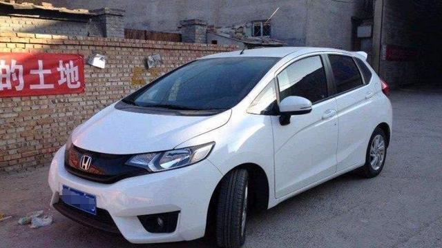 月薪3000和月薪3万应该买什么车? 对比一下很