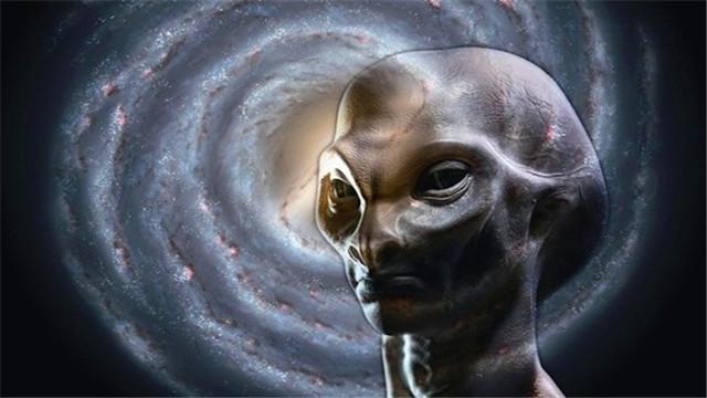 外星人已经控制了美国, 它们曾经扶持希特勒上台! 斯诺登疯了?