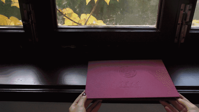 惊艳！清华大学的录取通知书火了，这设计也太炫酷了