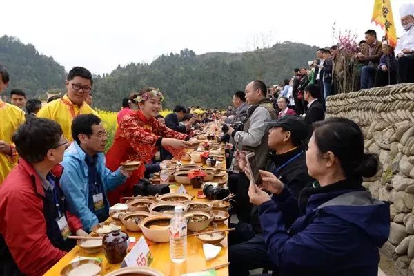 遵义旅游——大交通助推假日旅游效果明显230万余人清明游遵义 遵义旅游——大交通助推假日旅游效果明显230万余人清明游遵义