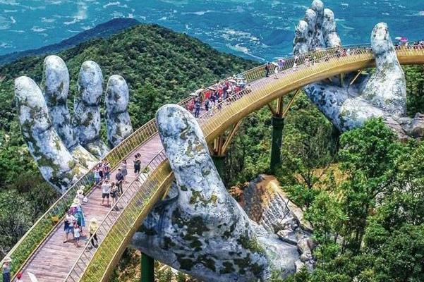 越南的网红桥,又一次吸引了全世界的目光,中国旅客蜂拥而至!