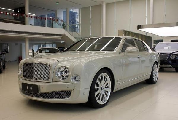 宾利慕尚, 这后排空间真心捉急, 为什么还这么贵