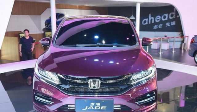 近2.8米轴距, 1.5T发动机, 油耗6, 只售14万, 你还买思域吗?