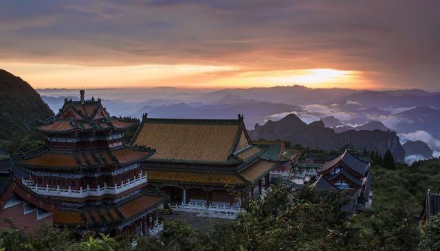 谁偷走了他们的美国梦 ?...