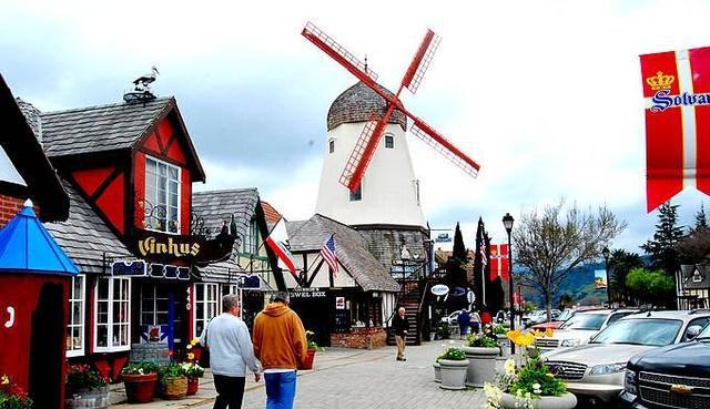 全球人均最富裕的十个国家, 德国、日本未进前