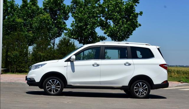 国产车标最漂亮的MPV, 轴距近2米8, 敢卖8万内饰宝骏不敢比