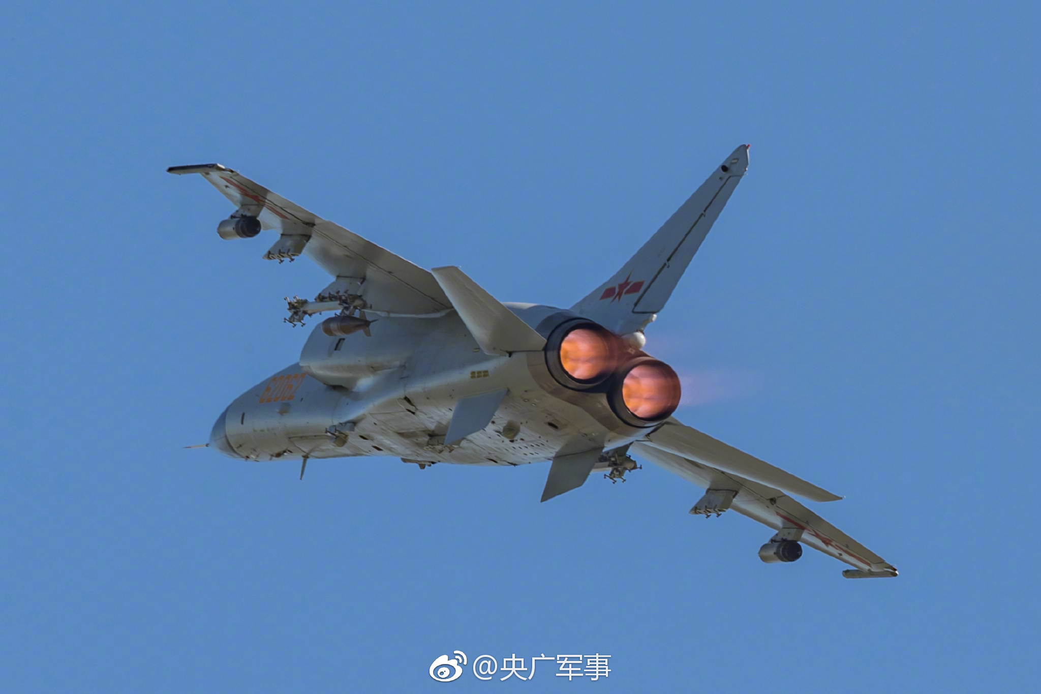 航空飞镖-2018国际军事比赛:中国空军参赛战