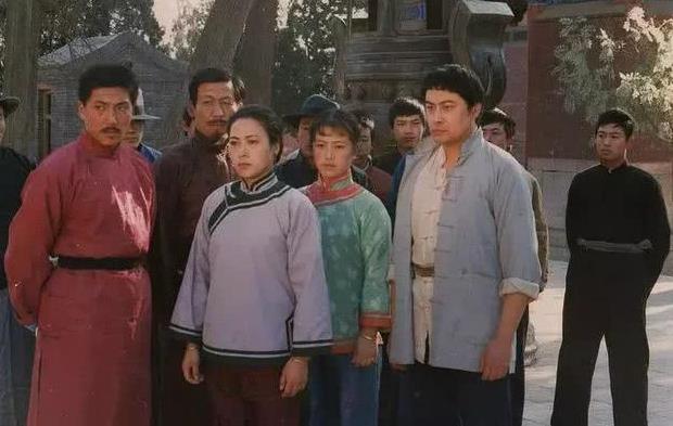 80年代老电视剧大全,呼啸山乡 电视剧 80年代最经典的十部电视剧,快50年了你还能记得多少