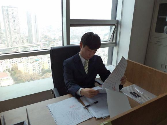 男生怎么发微信朋友圈,会吸引到女生?!