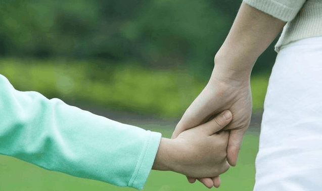 外甥媳妇生了二胎, 一家人都高兴不起来