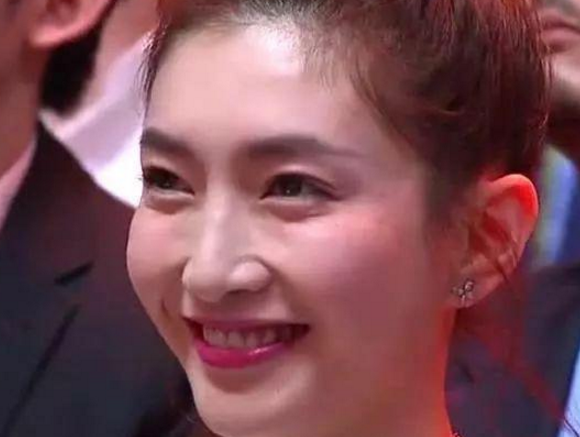 没有美颜没有打光,高清镜头下的明星原来是这