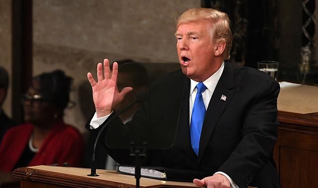 美国又跟俄罗斯杠上了!这次矛盾很激烈,总统亲