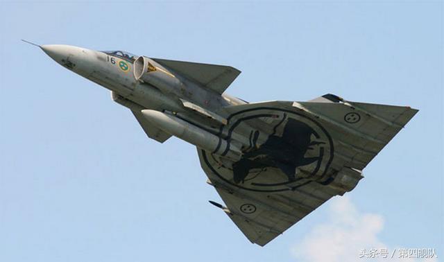 瑞典的SAAB-37雷式战斗机,起降滑跑距离不超