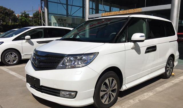 提了广本奥德赛后悔了，发现叔叔的艾力绅空间更大！