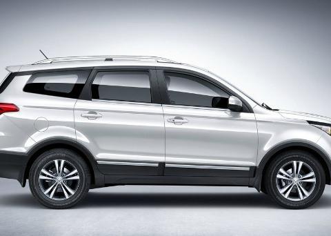 顶配不足7万，这台7座SUV比哈弗更好看，合资车算什么