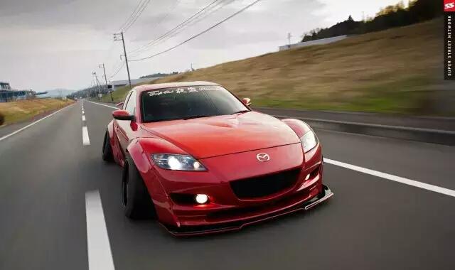 回头率超高的马自达RX-8