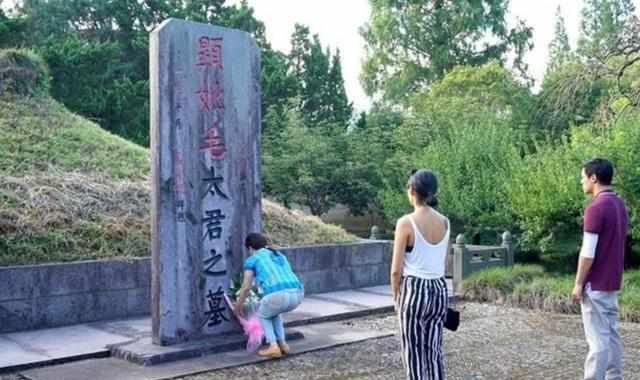 蒋介石家族受一诅咒, 应验在了孙子身上, 死前说一句话, 国人沸腾