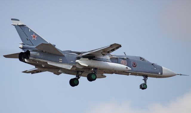 装备2台AL21FG涡喷发动机,起飞重量43.7吨,俄