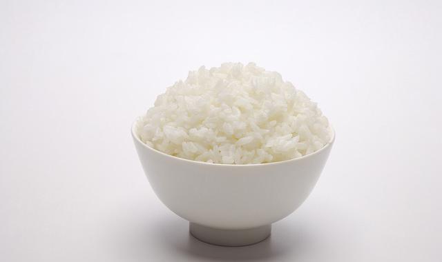 一碗米饭和一斤豆腐哪个热量高