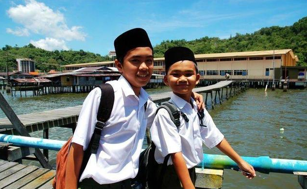 东南亚最富裕的小国:由中国人建立,现今人均收