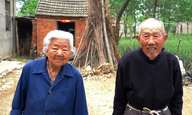 农村老人常说，两个女儿一等人，一个女儿二等人，一儿一女三等人
