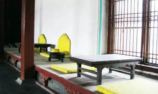 故宫屋子这么大, 还没有暖气, 该如何取暖呢? 看