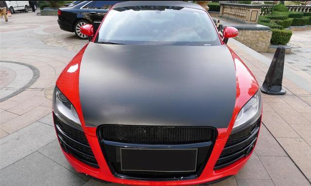 街头见一辆迷你版奥迪R8，朋友见到后都在偷偷地笑话车主