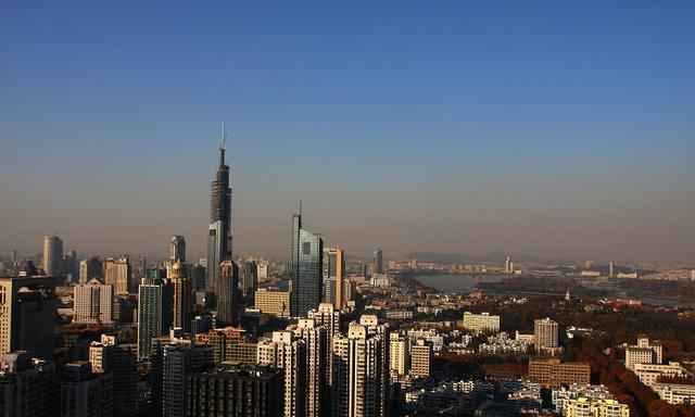 英国华裔姑娘来中国留学被震撼:太繁华了