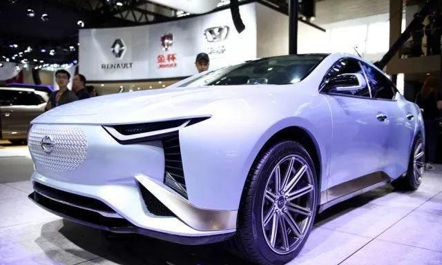 超人李嘉诚造车!先投51亿,新车比保时捷“骚”,国内车企慌了