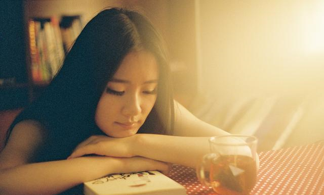 对爱人失望心寒的伤心句子,句句痛到撕心裂肺