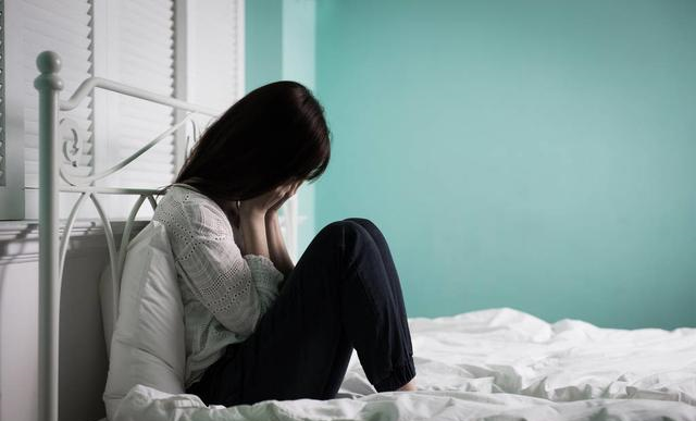 对爱人失望心寒的伤心句子,句句痛到撕心裂肺