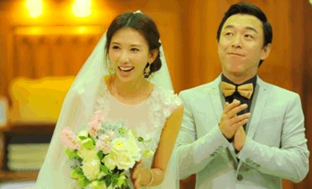 林志玲与黄渤一起做瑜伽,胸前两颗草莓太扎眼