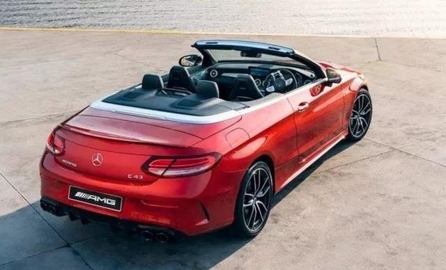 奔驰于日前正式发布了2019奔驰C级Coupe、C