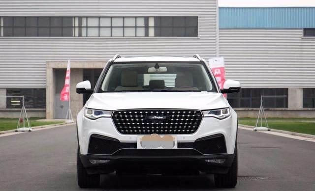 众泰首款大型SUV降价4万，无钥匙进入、一键启动，值得买