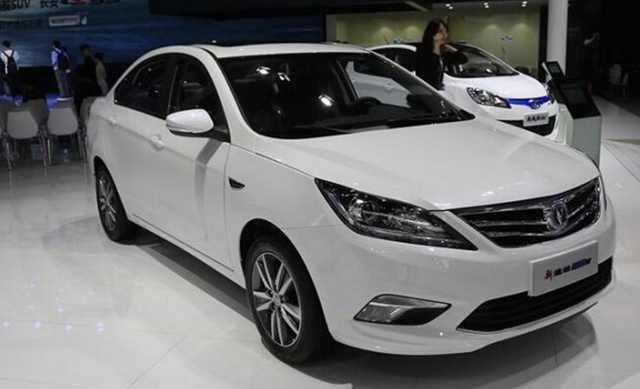 这款车标配ESP天窗导航, 缸内直喷发动机, 是售价亲民的好车