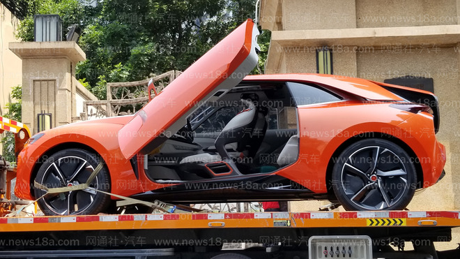 探馆:WEY 全新电动概念SUV“WEY-X”