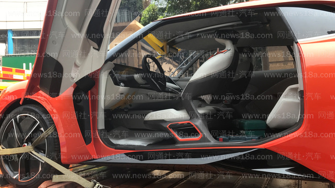 探馆:WEY 全新电动概念SUV“WEY-X”