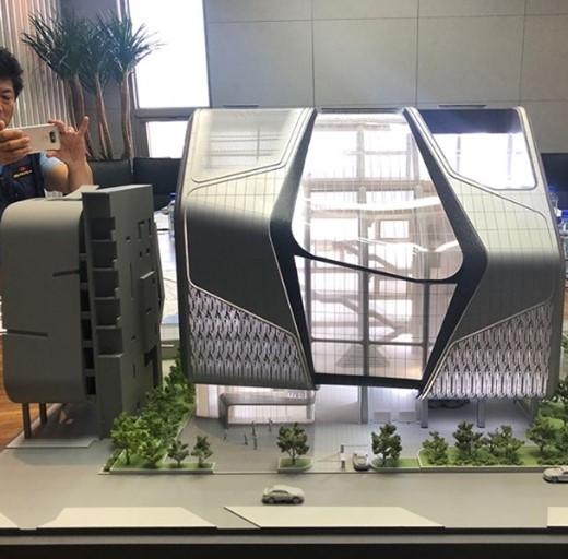 梁铉锡社交网站发布yg公司新大楼模型