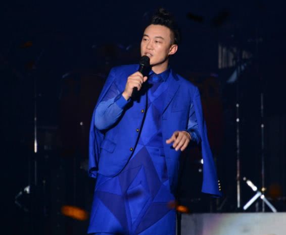 经典藏语歌曲排行榜_粤语歌曲排行前5的歌手,刘德华落榜,他排第一名副其实