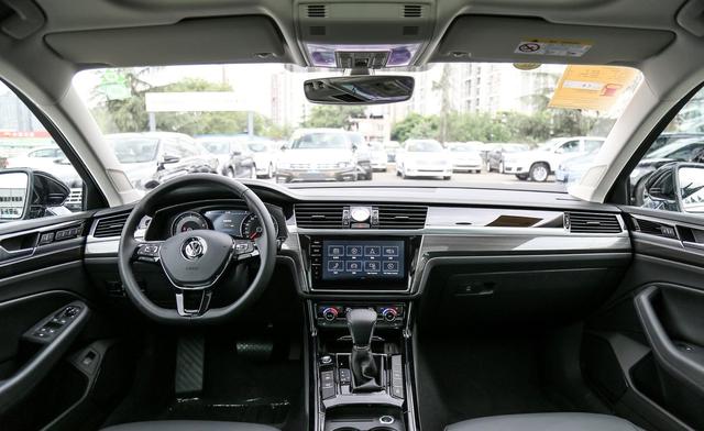 可惜一台德系大坦克,与A6同平台,从35万降至23万,却没人要